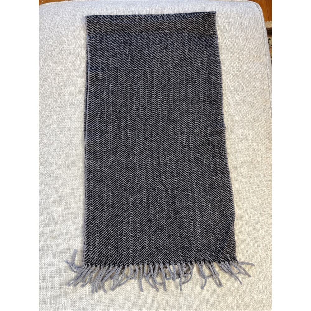 Vintage PIERRE CARDIN Fine Muffler Herringbone 100% Pure Wool Scarf Gray Classic - Picture 5 of 8